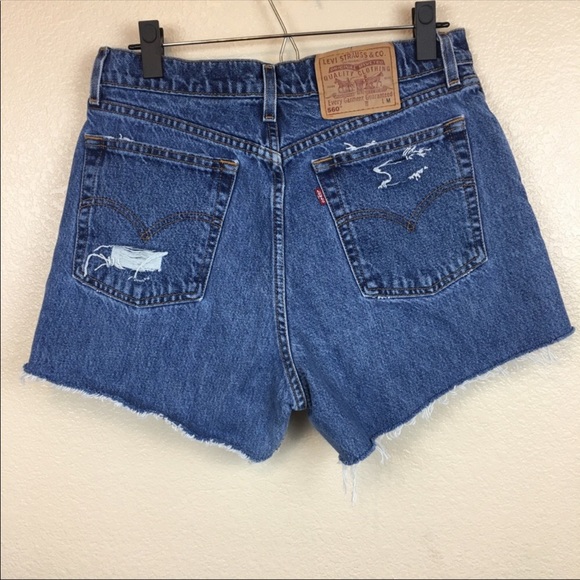 Vintage Levi's Distressed High Waist Cut Off Short - Picture 4 of 7